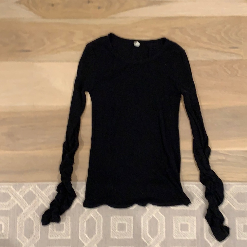 Free People black long ruched sleeve shirt!